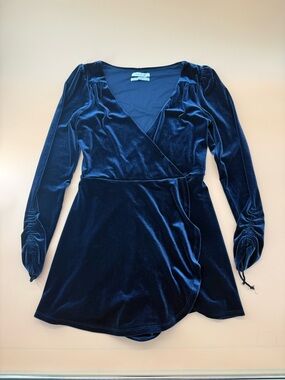 blue velvet dress urban outfitters | Dresses | Nwt Urban Outfitters L Large Cross Over Long Sleeve Going Out Party collection-party-dresses
